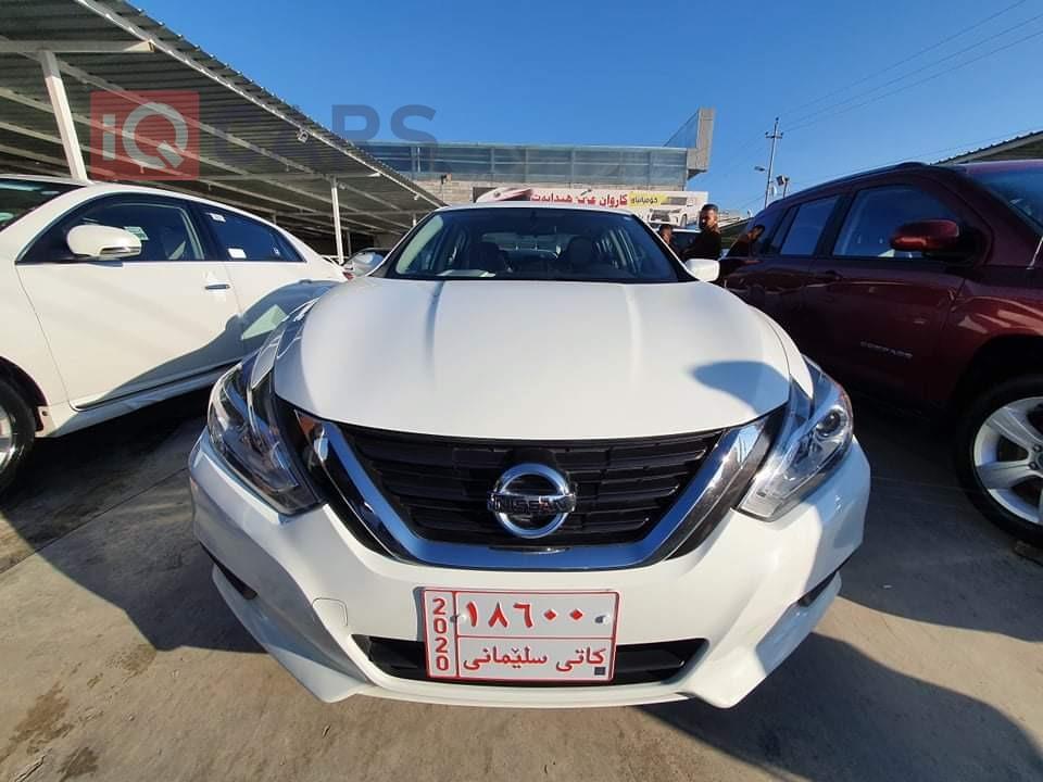 نيسان ألتيما